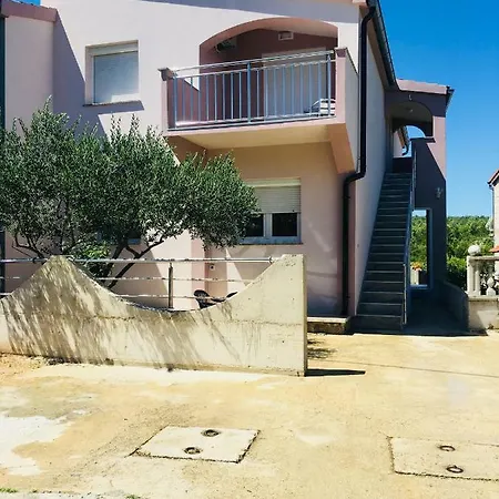 Dama Apartmán *