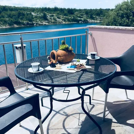 Dama Lägenhet *