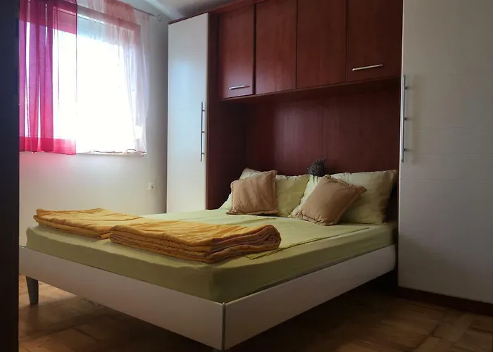 Dama Апартаменты Обровац